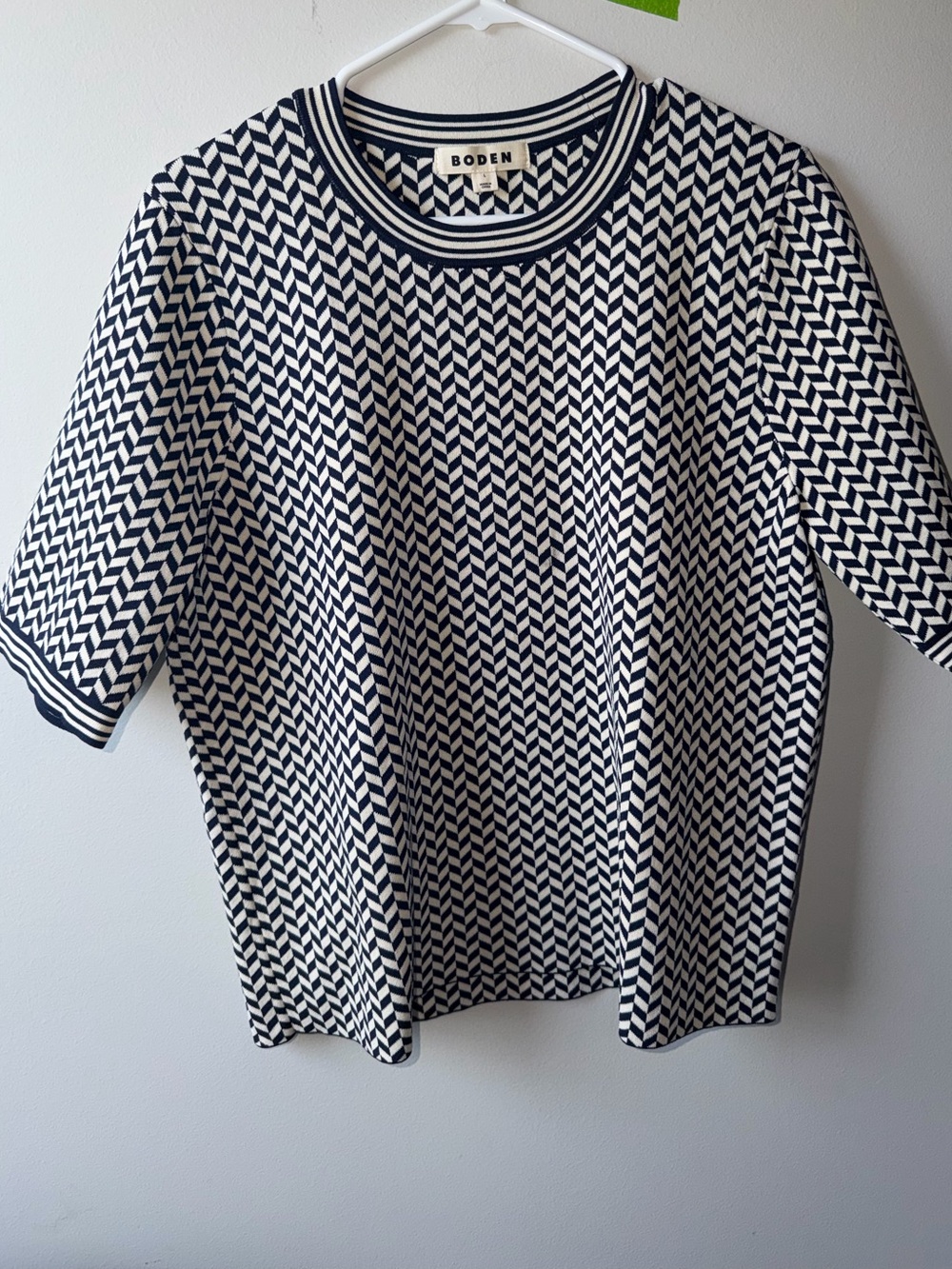 Boden Navy and White Geometric Short Sleeve Tee
